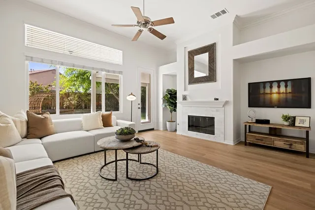 12 Powerful Decor and Style Tips on a Tight Budget